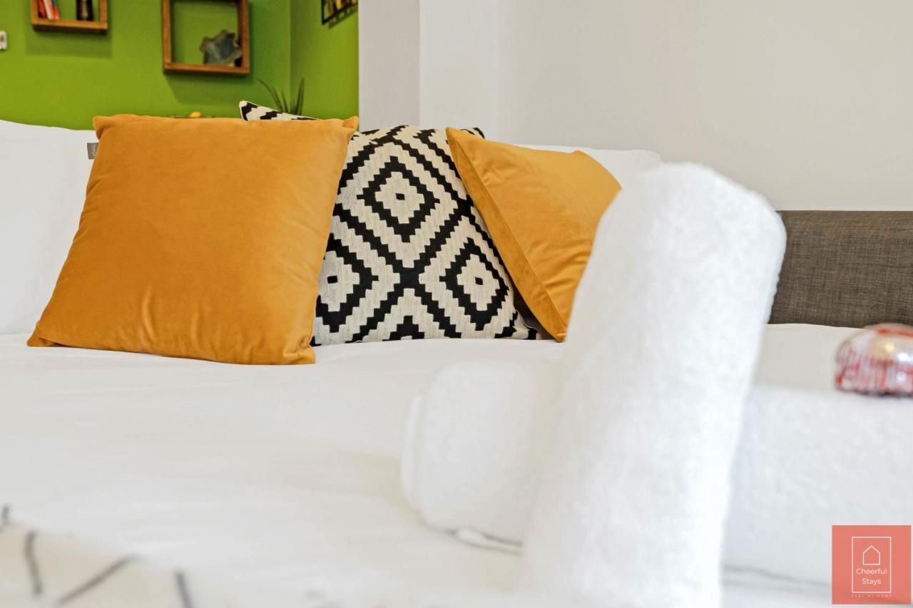 Cheerful Stays: Spacious Flat In Vibrant Leith Edinburg Exteriör bild