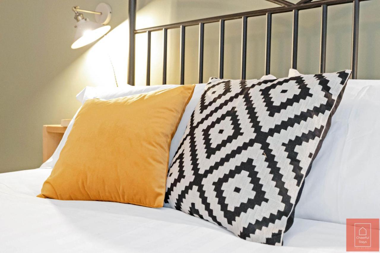 Cheerful Stays: Spacious Flat In Vibrant Leith Edinburg Exteriör bild