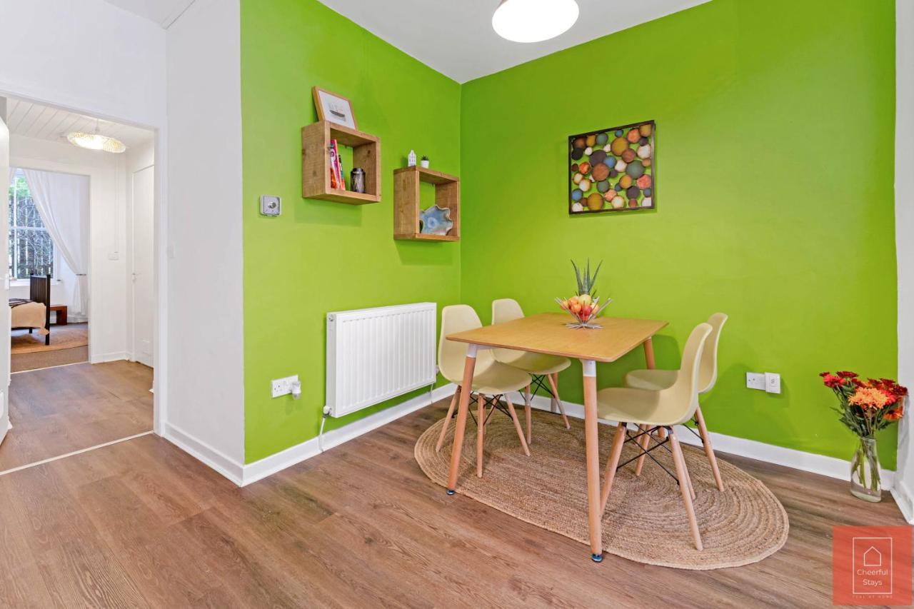 Cheerful Stays: Spacious Flat In Vibrant Leith Edinburg Exteriör bild
