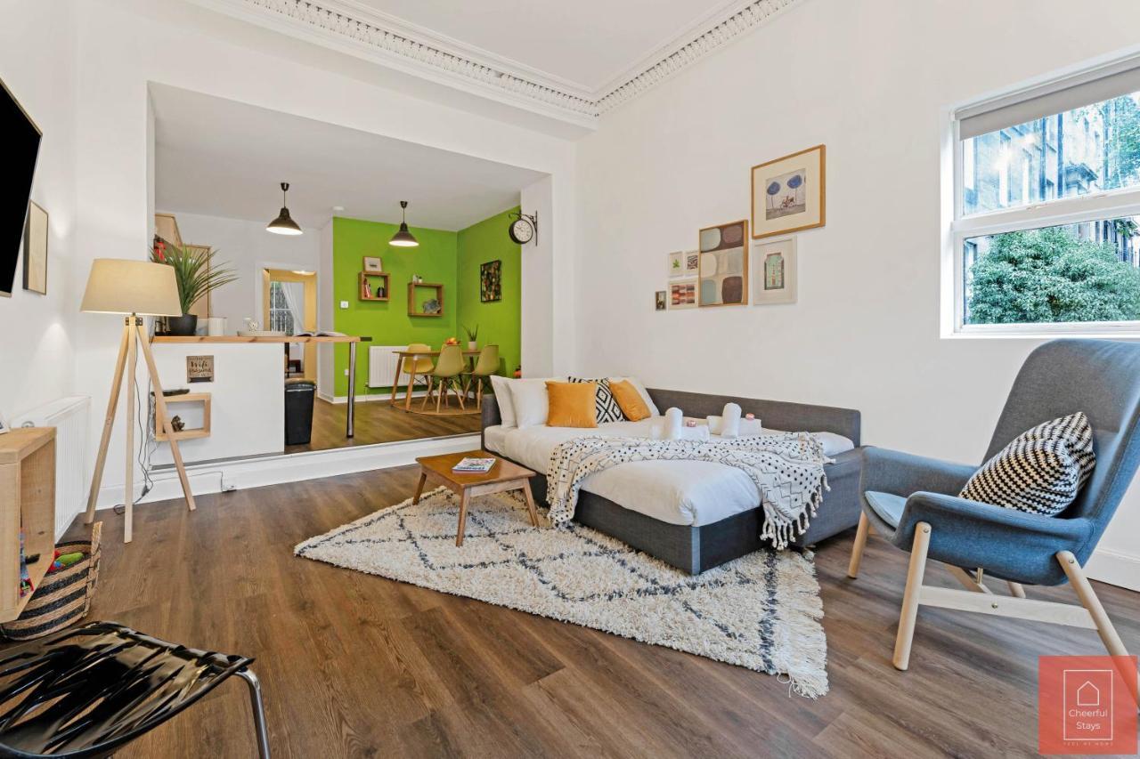 Cheerful Stays: Spacious Flat In Vibrant Leith Edinburg Exteriör bild
