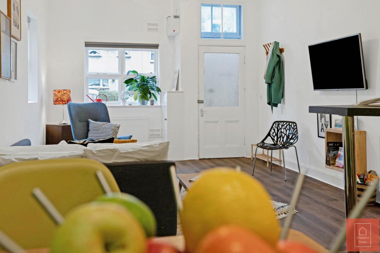 Cheerful Stays: Spacious Flat In Vibrant Leith Edinburg Exteriör bild