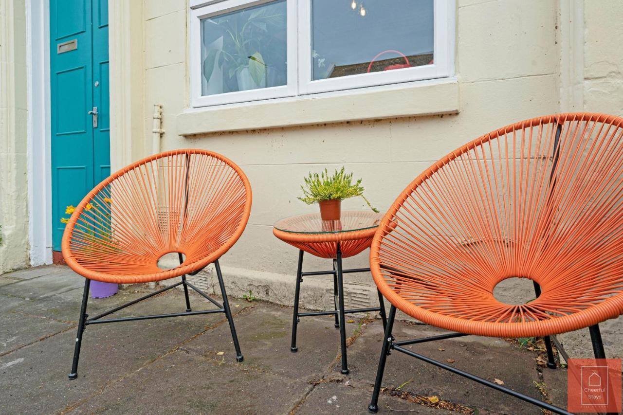 Cheerful Stays: Spacious Flat In Vibrant Leith Edinburg Exteriör bild