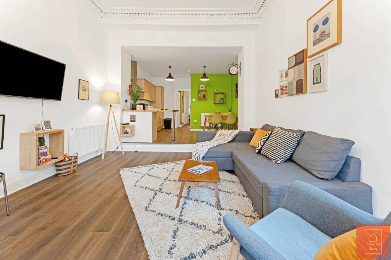 Cheerful Stays: Spacious Flat In Vibrant Leith Edinburg Exteriör bild
